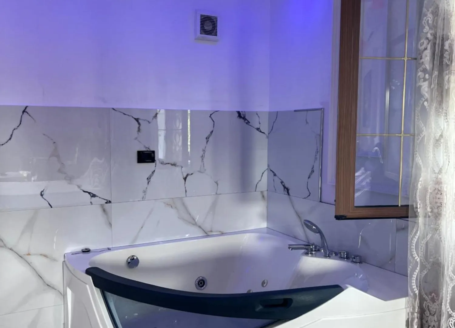 Luxury Room 007 تيرانا