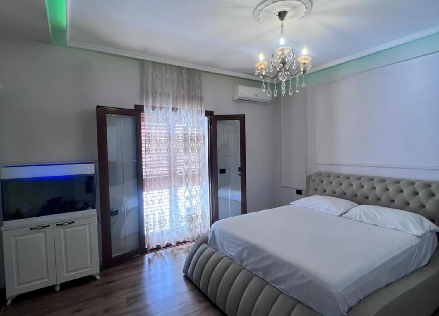 Luxury Room 007 تيرانا بيت شباب